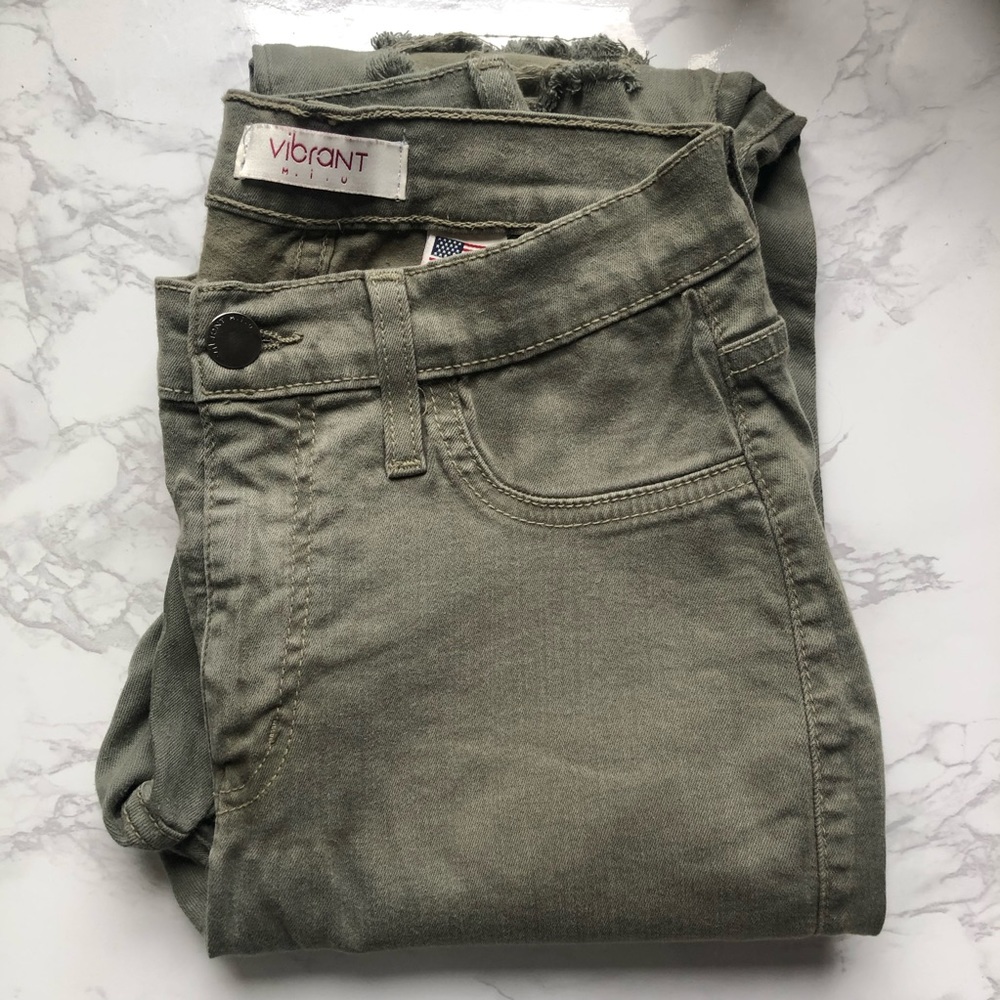 Vibrant green skinny jeans